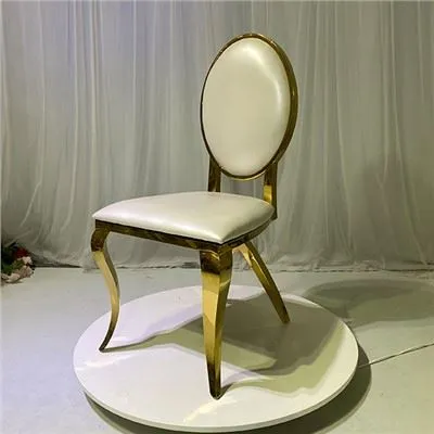 Cadeira de casamento com encosto alto