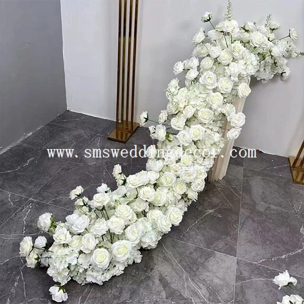 white floral arrangements for weddings